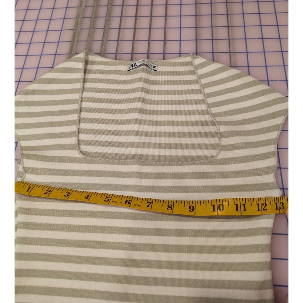 Zara Women's Cap Sleeve Crop Top Grey / White‎ Stripe Size Small Stretchy - Picture 9 of 9